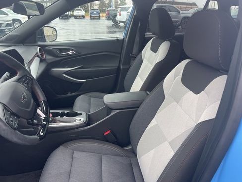 Used 2024 Chevrolet Trax RS w/ Driver Confidence Package image 8