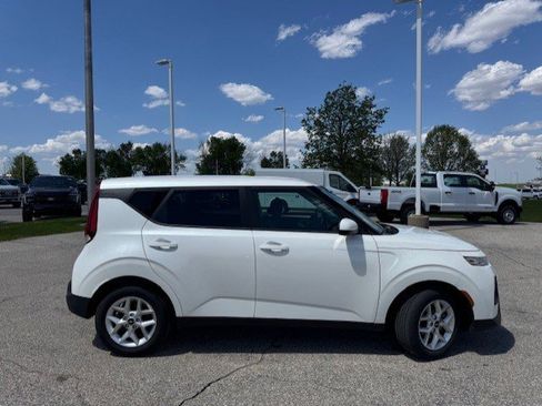 Used 2022 Kia Soul LX w/ Technology Package FWD image 10