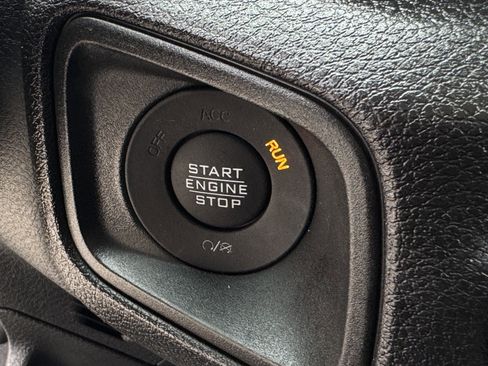 Used 2024 Jeep Wrangler Sport S image 20