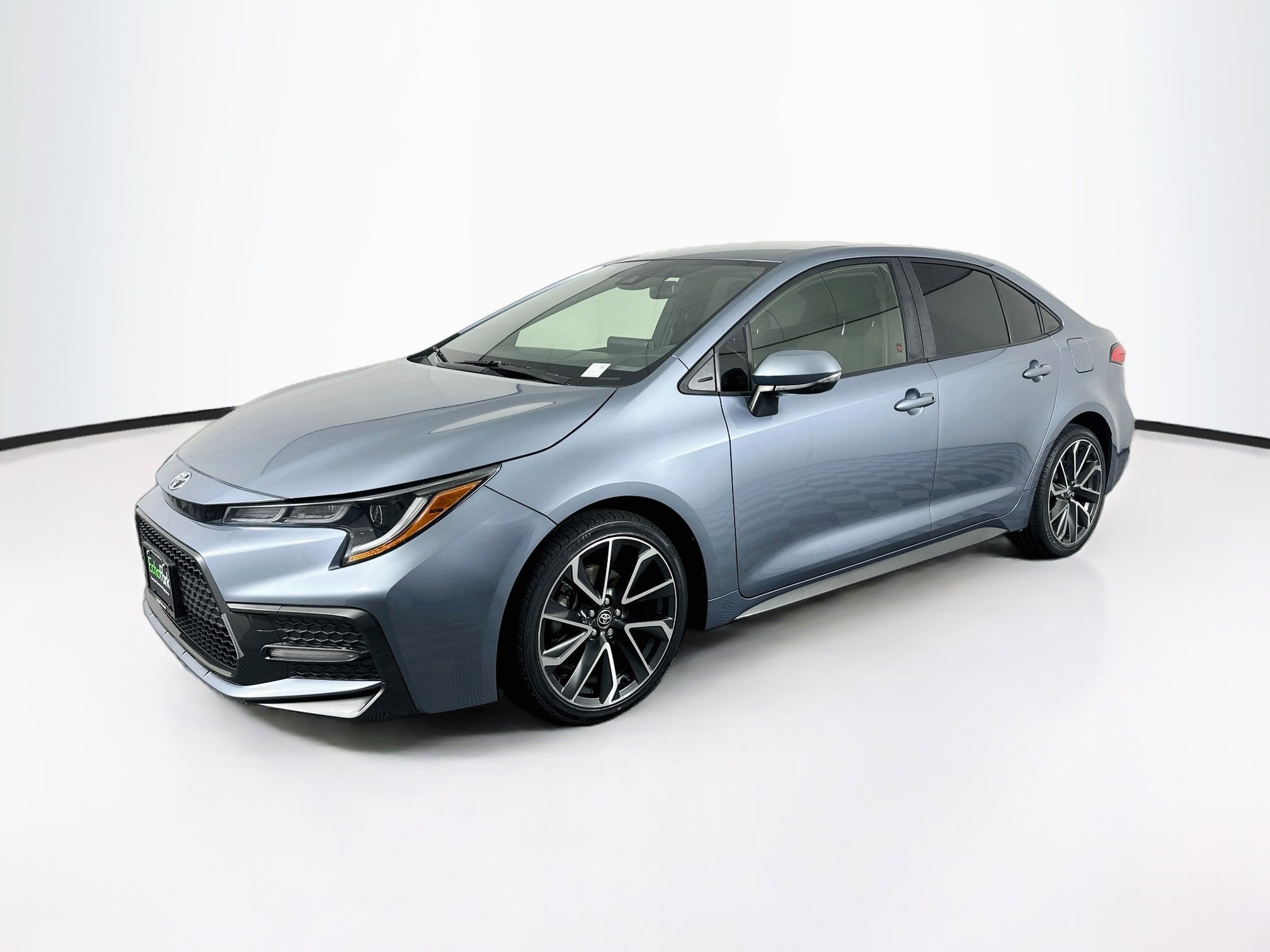 Used 2022 Toyota Corolla SE FWD image 3