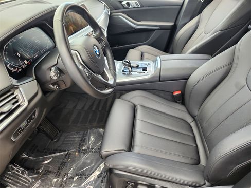 Used 2022 BMW X5 xDrive45e w/ Premium Package image 3