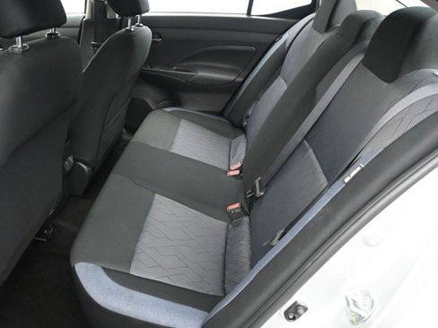 Used 2025 Nissan Versa SV image 12