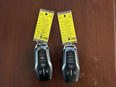 Used 2017 Lincoln MKX Select w/ Select Plus Package FWD image 31