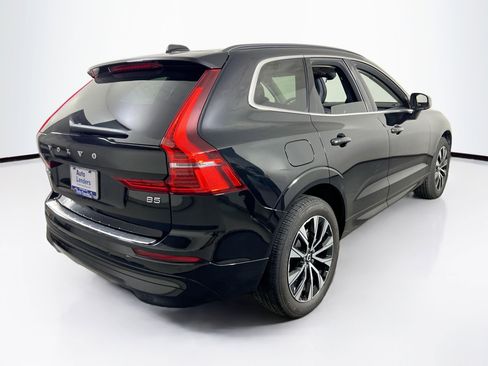 Used 2023 Volvo XC60 B5 Core w/ Protection Package Premier image 5