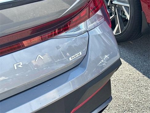 New 2025 Hyundai Elantra SEL image 20