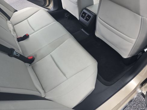 Used 2019 Honda Accord EX image 11
