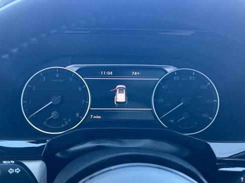 New 2025 Nissan Pathfinder SL image 32