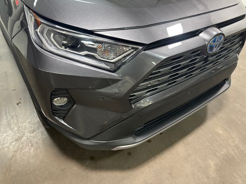 Used 2019 Toyota RAV4 Limited AWD/4WD image 46