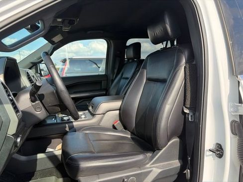 Used 2019 Ford Expedition XLT w/ Equipment Group 202A AWD/4WD image 10