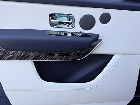 New 2026 Rolls-Royce Cullinan image 14