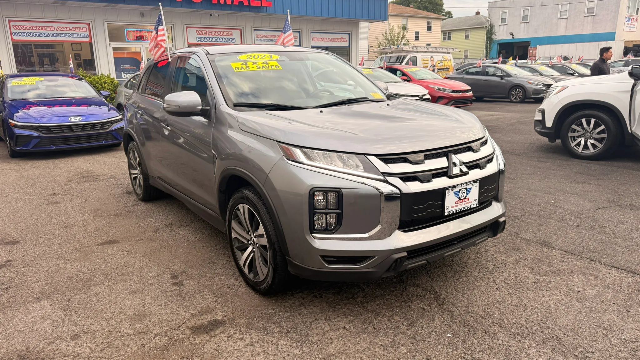 Used 2024 Mitsubishi Outlander Sport SE AWD/4WD image 2