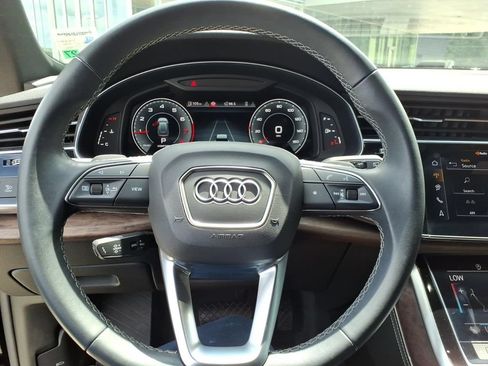 Used 2024 Audi Q8 Premium Plus AWD/4WD image 19