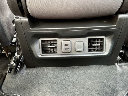 Used 2019 Chevrolet Silverado 1500 LT w/ Texas Edition image 31