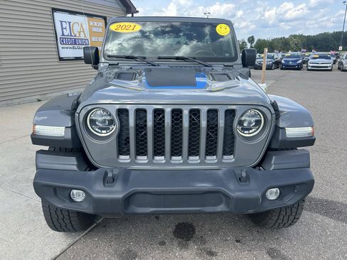Used 2021 Jeep Wrangler Unlimited Rubicon 4xe w/ Cold Weather Group AWD/4WD image 2