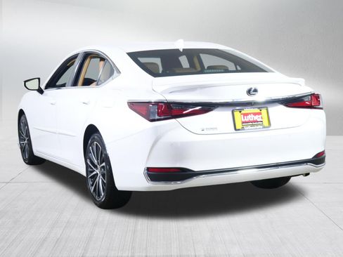 Used 2023 Lexus ES 250 w/ Premium Package AWD/4WD image 5