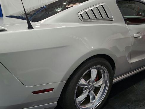 Used 2010 Ford Mustang GT Premium RWD image 33