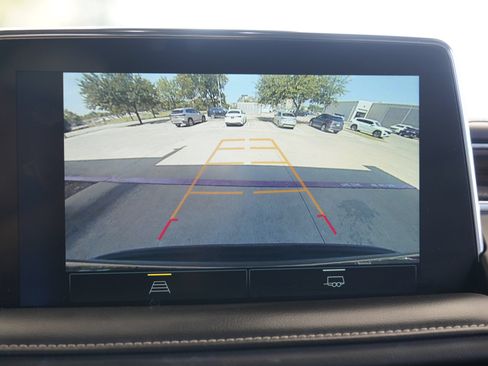 Used 2023 Chevrolet Suburban Premier RWD image 15