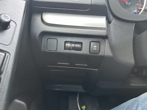 Used 2014 Subaru Forester 2.5i image 18