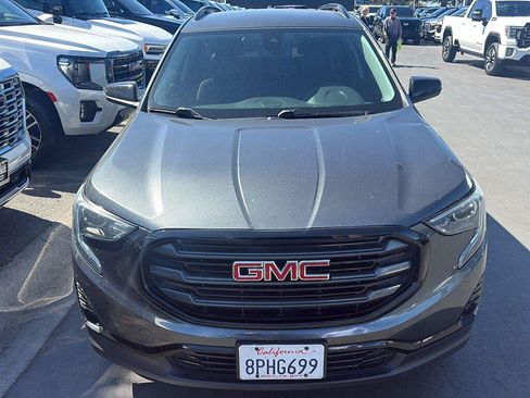 Used 2020 GMC Terrain SLT w/ Preferred Package FWD image 2