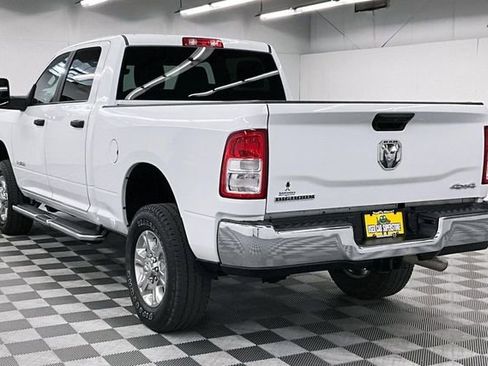 Used 2024 RAM 2500 Big Horn AWD/4WD image 3