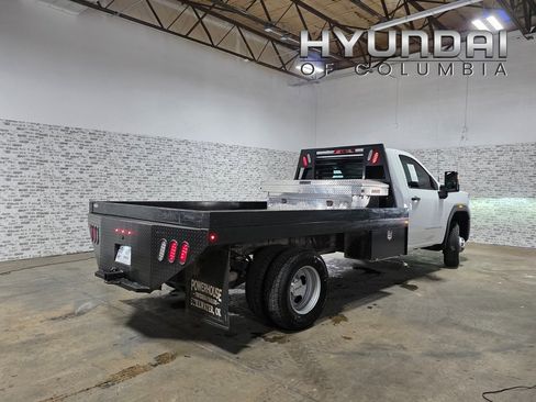 Used 2024 GMC Sierra 3500 Pro w/ Convenience Package image 4