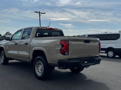 Used 2024 Chevrolet Colorado W/T image 7