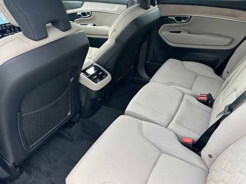 New 2026 Volvo XC90 B6 Plus image 10