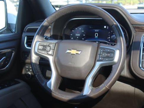 Used 2022 Chevrolet Tahoe LT w/ Luxury Package AWD/4WD image 24