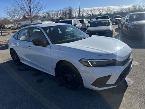 Certified 2023 Honda Civic Sport image 3