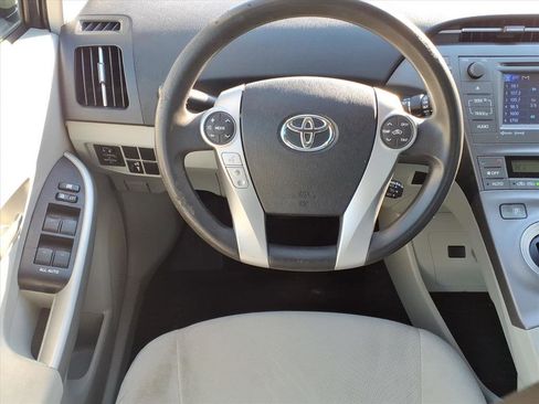 Used 2013 Toyota Prius Three image 5