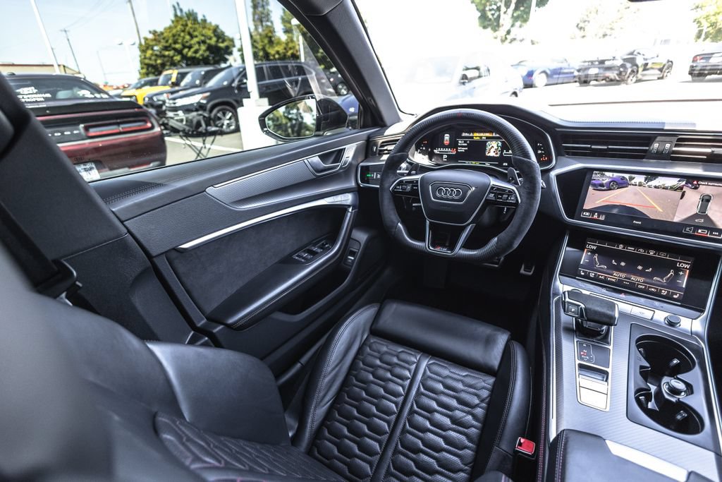 Used 2021 Audi RS 6 w/ Carbon Optic Package AWD/4WD image 21