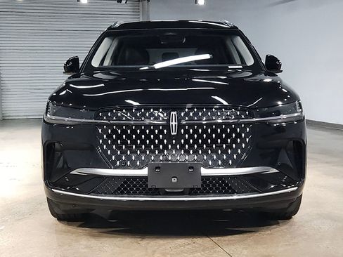 Used 2024 Lincoln Nautilus Reserve image 2