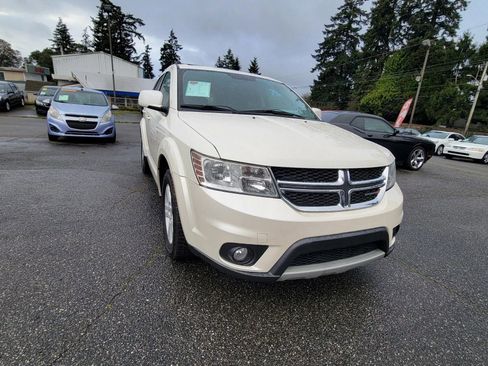 Used 2012 Dodge Journey SXT image 2
