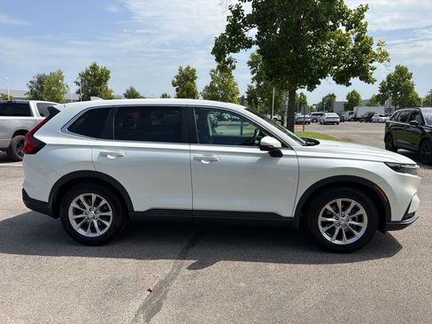 Used 2024 Honda CR-V EX image 8