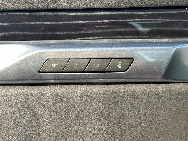New 2026 Cadillac Escalade Sport w/ LPO, ONYX Package AWD/4WD image 20