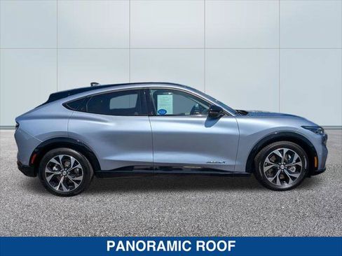 Used 2022 Ford Mustang Mach-E Premium RWD image 6