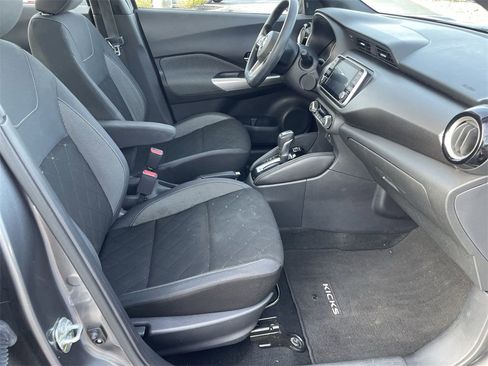 Used 2019 Nissan Kicks SV image 29