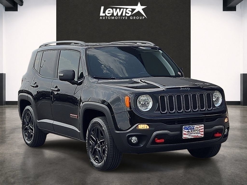 Used 2018 Jeep Renegade Trailhawk w/ Cold Weather Group II AWD/4WD image 6