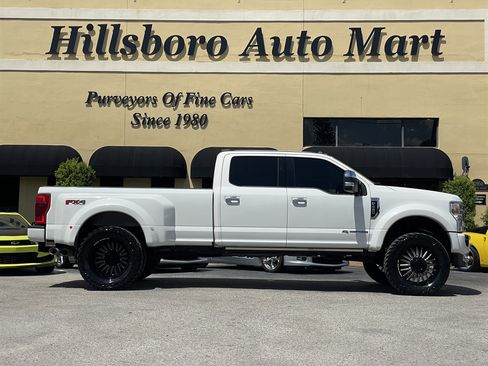 Used 2020 Ford F450 Platinum w/ FX4 Off-Road Package AWD/4WD image 4