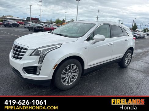 Used 2017 Cadillac XT5 Luxury w/ Driver Awareness Package image 2