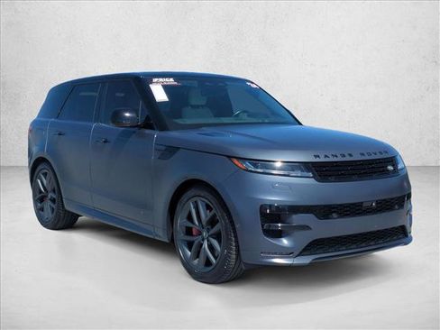 Used 2024 Land Rover Range Rover Sport Dynamic SE AWD/4WD image 3