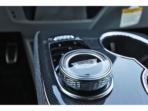 New 2026 Cadillac Optiq Luxury 1 image 19