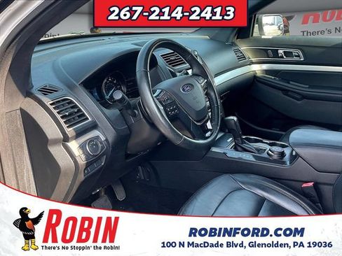 Used 2017 Ford Explorer XLT w/ Equipment Group 202A AWD/4WD image 18