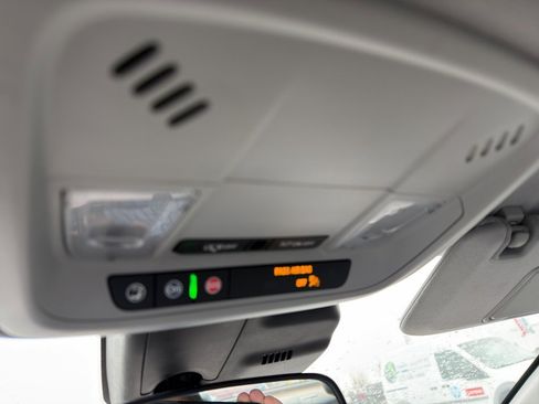 Used 2024 Chevrolet Malibu LT image 16