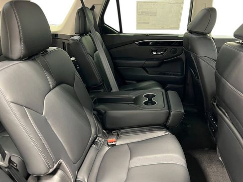 New 2025 Honda Pilot EX-L image 40