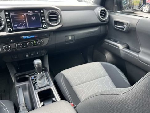 Used 2023 Toyota Tacoma TRD Off-Road AWD/4WD image 17