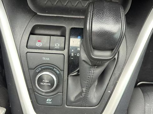 Used 2024 Toyota RAV4 AWD Hybrid image 29