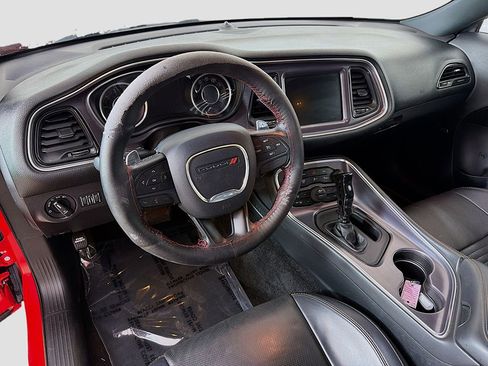 Used 2015 Dodge Challenger R/T Plus RWD image 18