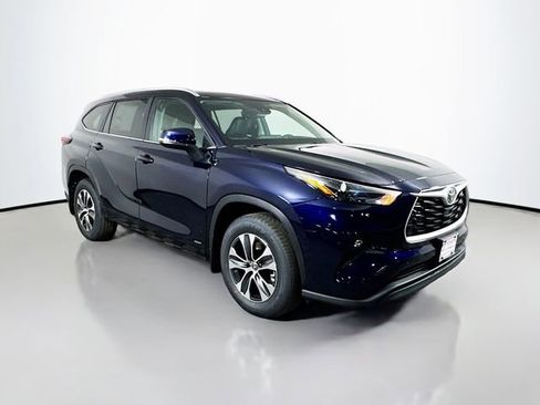 New 2026 Toyota Highlander XLE image 10