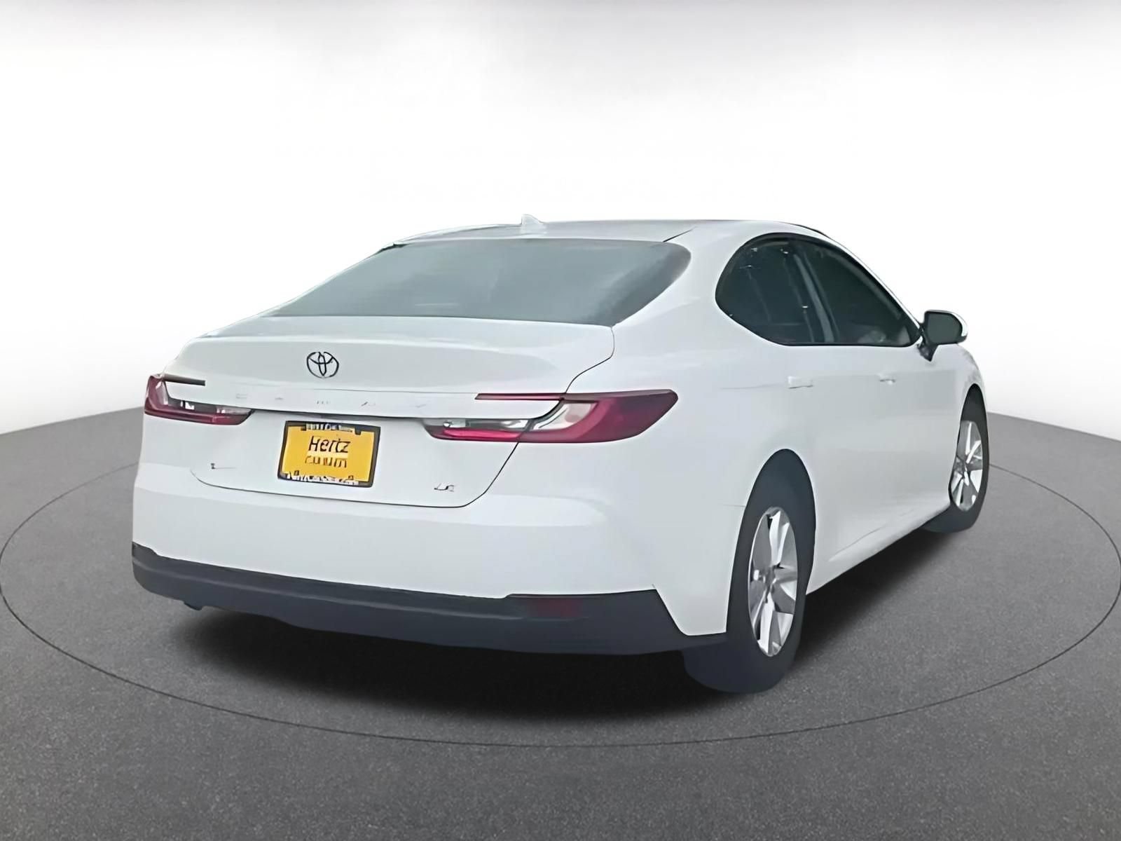 Used 2025 Toyota Camry LE FWD image 13